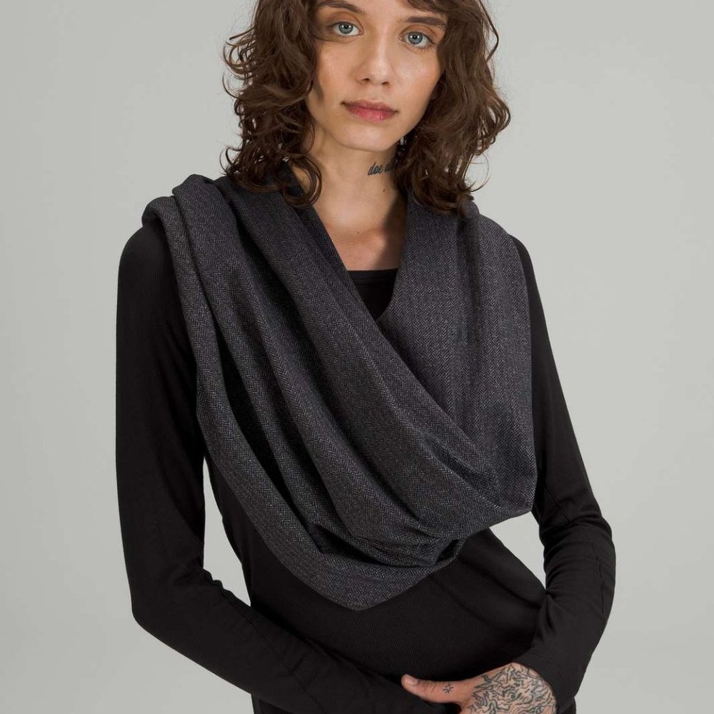 Lululemon Customizable Snap Scarf- Heathered Harringbone